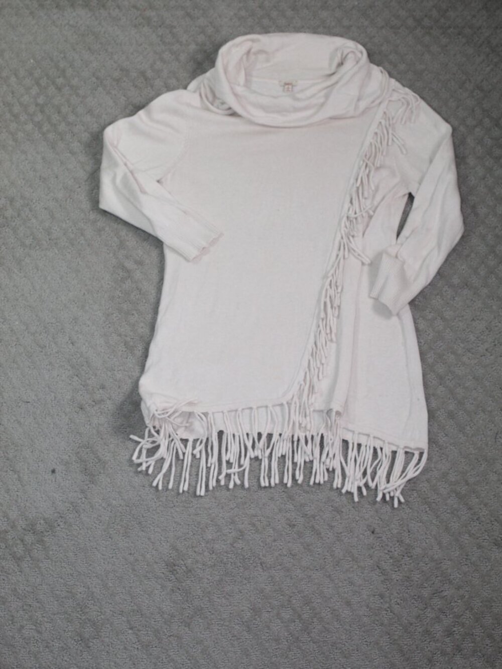 Reba Size S Cream Cowl Neck Fringe 3/4 Sleeve Sweater